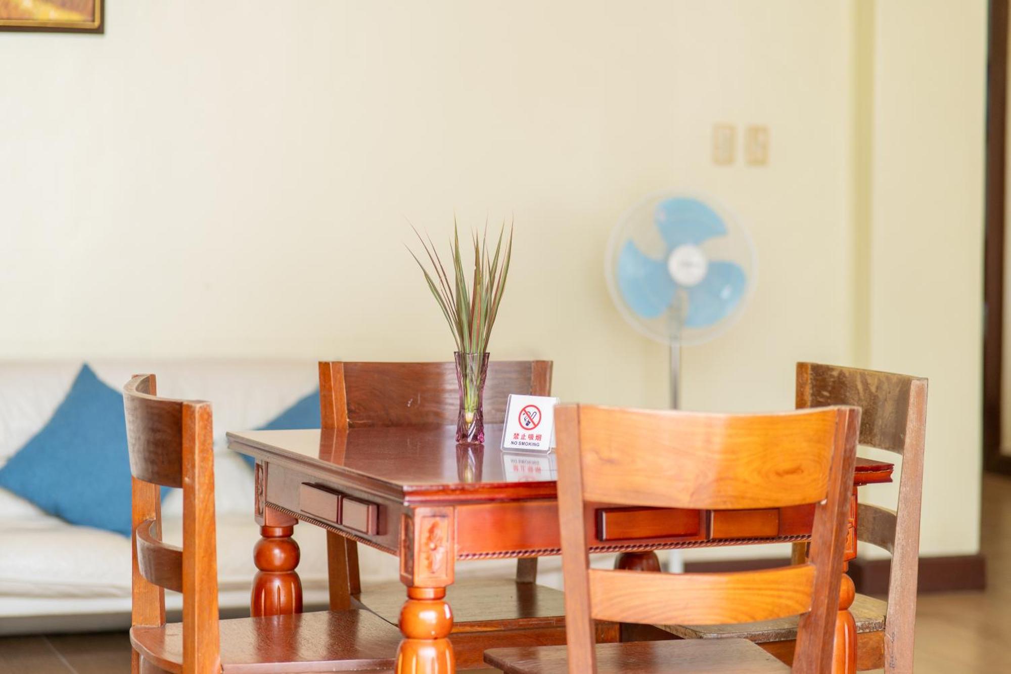 Costa Palawan Resort Puerto Princesa Buitenkant foto